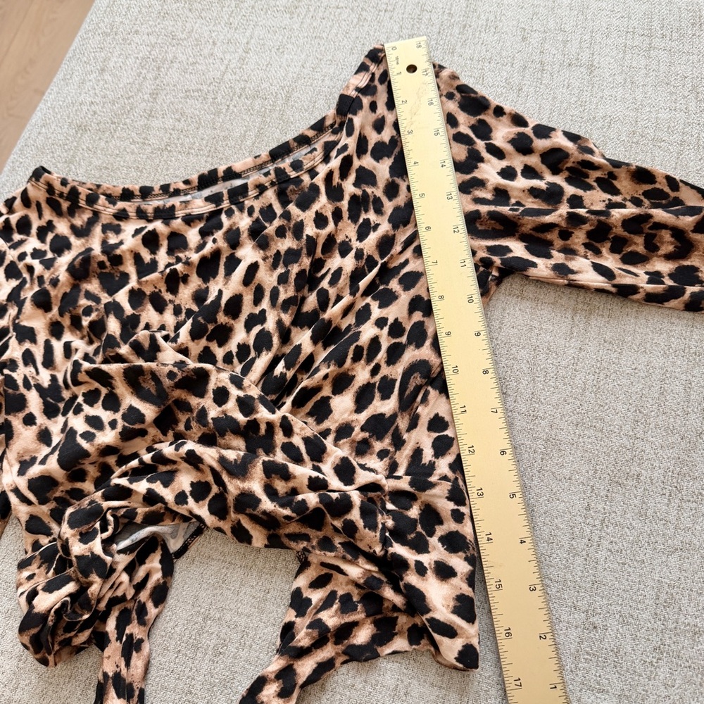 🐆 Victoria’s Secret Heavenly Modal Leopard Print Tie-Back Long Sleeve Crop Top - Picture 9 of 13